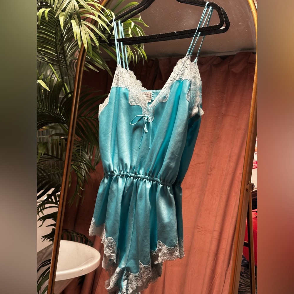 Elegant Blue Lace Trim Sleepwear